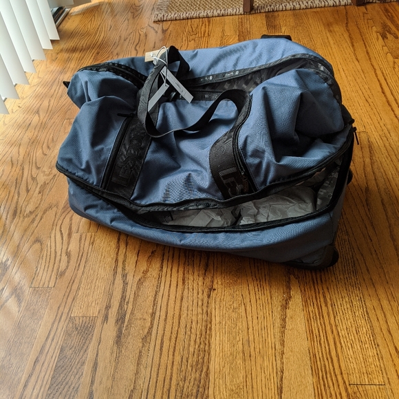lesportsac rolling duffel